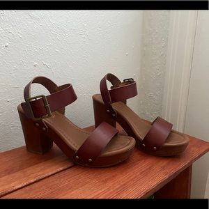 wooden heels clogs